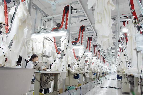 面对全球制造业的新特点，中国的“四心”应对之策